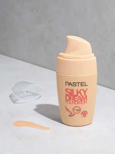 PASTEL SILKY DREAM FOUNDATION 353