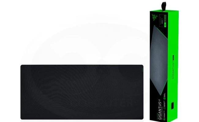 لوحة ماوس الألعاب القماشية Razer Gigantus V2 (3XL) من إسفنج سميك عالي الكثافة، قاعدة غير قابلة للانزلاق باللون الأسود مع قاعدة غير قابلة للانزلاق (940 × 410 × 4 مم)