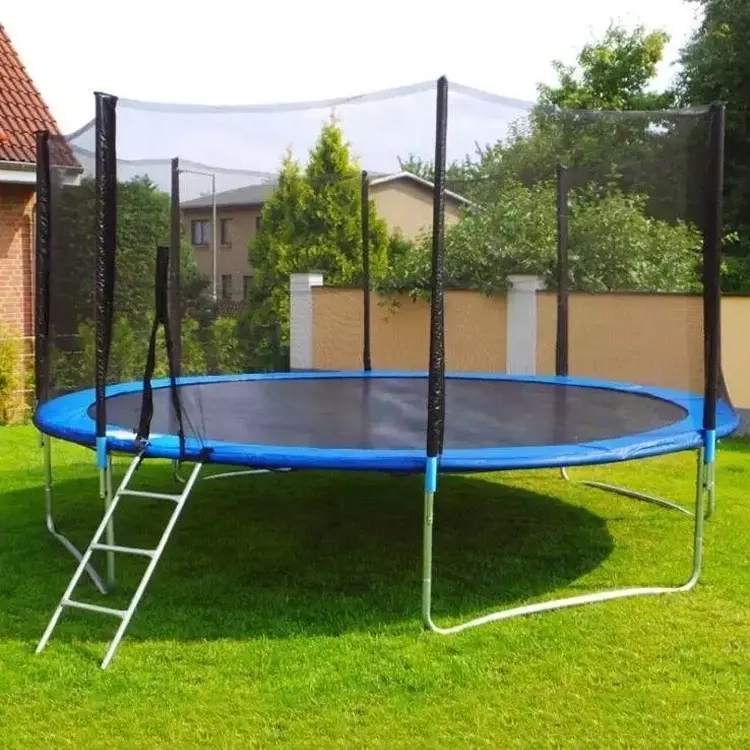 Trampoline with net