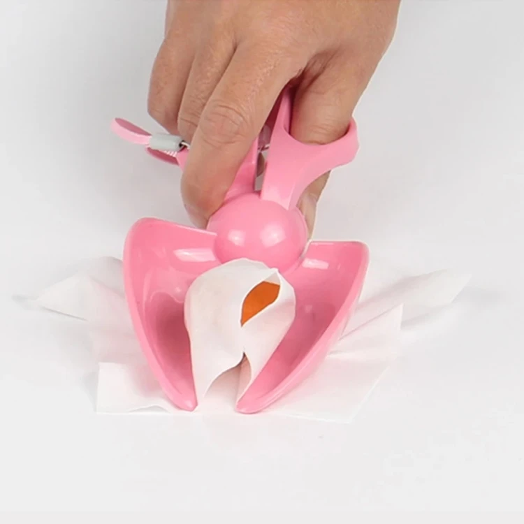 Scissors for removing waste