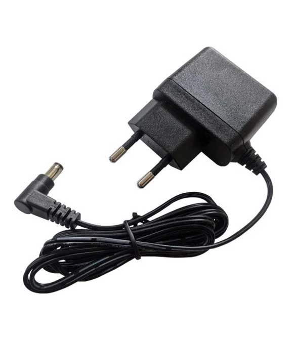 محول طاقة 5 فولت و1 أمبير من D-Link DPH-PW1/E للهواتف عبر الإنترنت