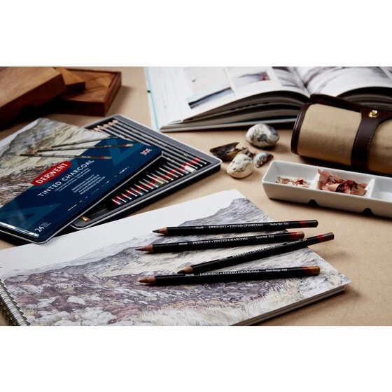 أقلام رسم فحم احترافية قابلة للذوبان في الماء من Derwent Tinted Charcoal - مجموعة من الصفيح