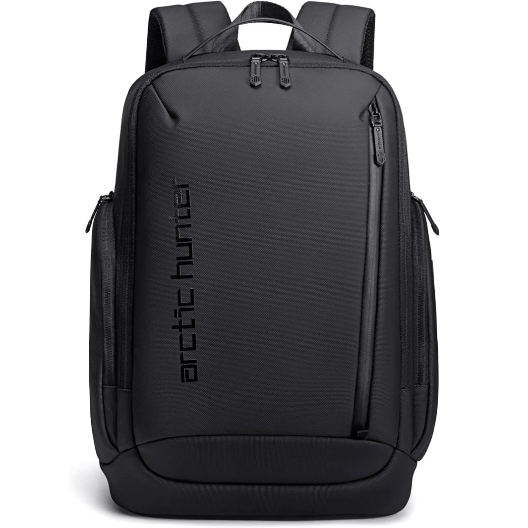 حقيبة ظهر Arctic Hunter B00554 للكمبيوتر المحمول مقاس 15.6 بوصة مصنوعة من البوليستر المتين مع منفذ USB/سماعات رأس مدمج - أسود