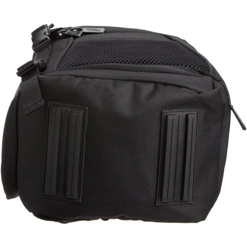 حقيبة كاميرا DSLR من AmazonBasics
