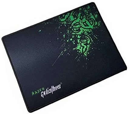 لوحة ماوس كبيرة من Razer مقاس 45*35 سم (نسخة أولى)