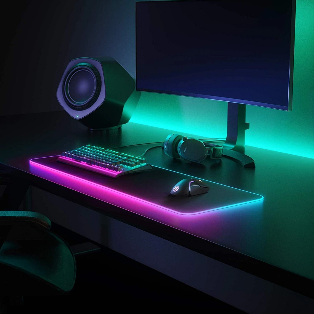 سطح ألعاب SteelSeries QcK RGB Prism Cloth – مقاس XL
