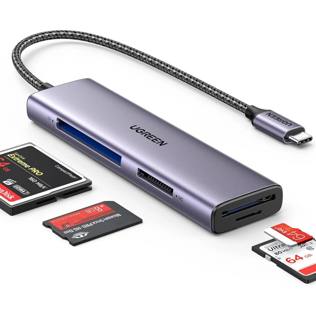 قارئ بطاقات الذاكرة USB C 4 في 1 من UGREEN