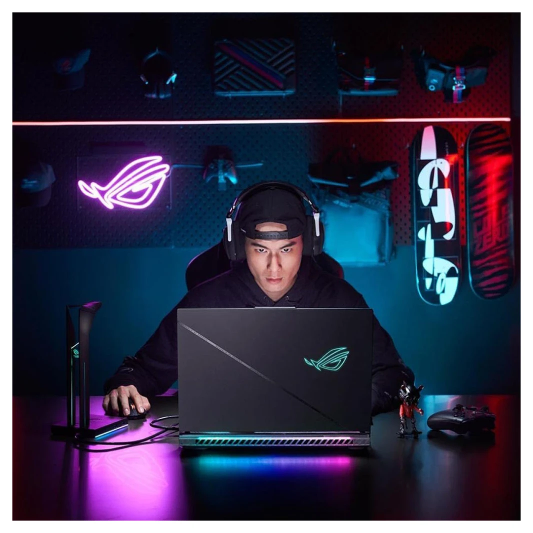 ASUS ROG Strix SCAR 16 Laptop - Intel Core i9-14900HX, RTX 4080, 32GB DDR5, 16" QHD+ 240Hz, with ROG Backpack & ROG Gladius III Mouse, Off Black