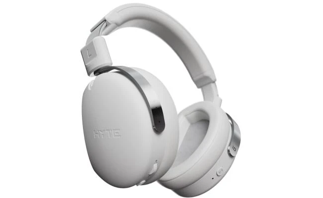 HYTE Eclipse HG10 (2.4GHz) Wireless Gaming Headset, USB Type-A to Type-C Charging, To 30 Hour Battery Life, Removable Unidirectional Mic, MultiPlatform Support: PC/Mac, PlayStation 4/5, Nintendo Switc