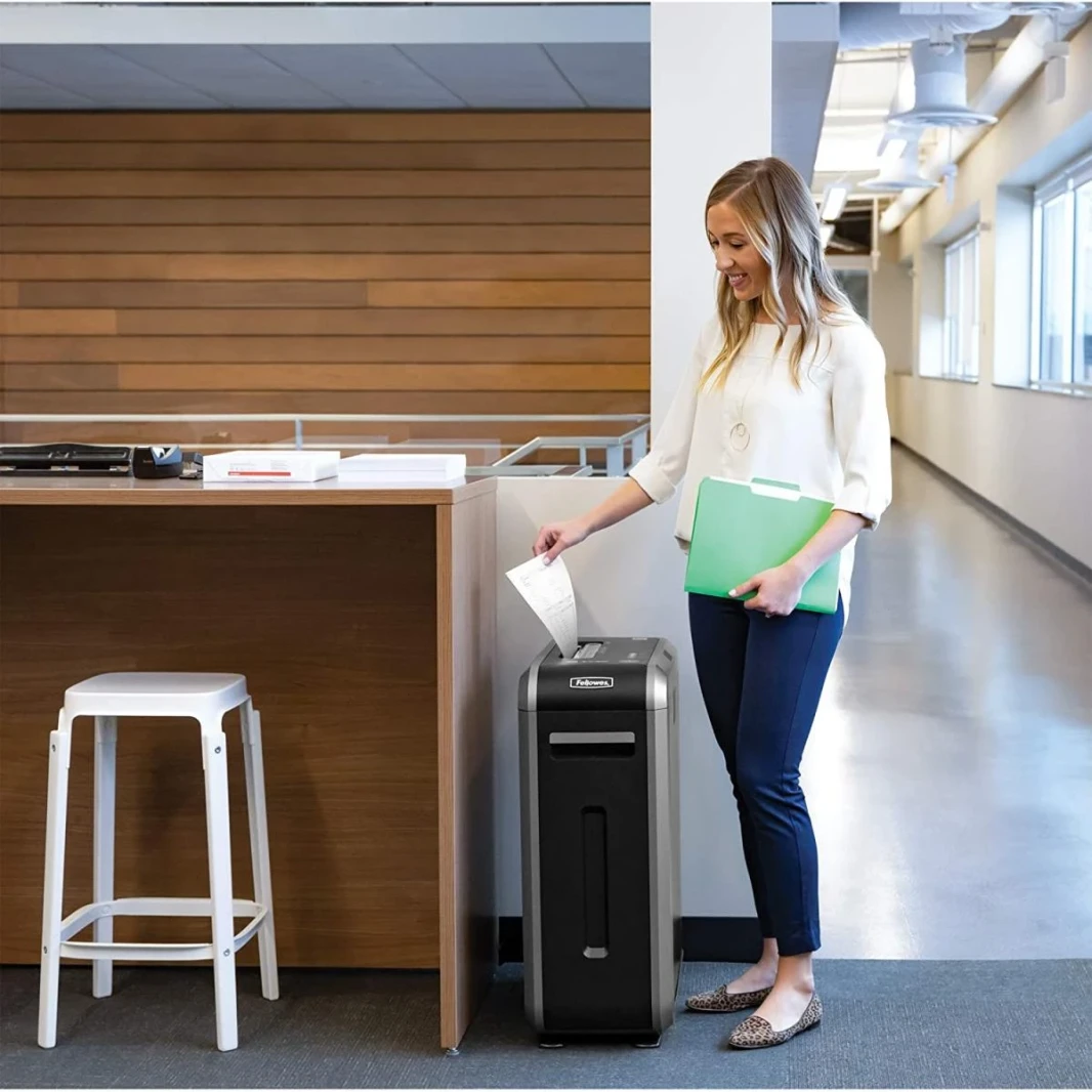آلة تقطيع الورق Fellowes Powershred 125Ci، تقطيع متقاطع، تقطيع 20 ورقة