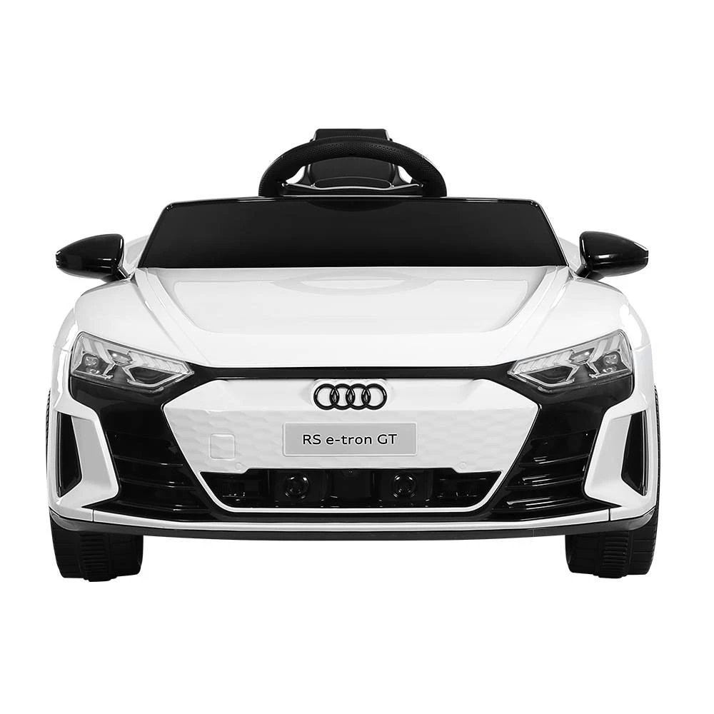 أودي RS e-tron GT بجهاز تحكم عن بُعد