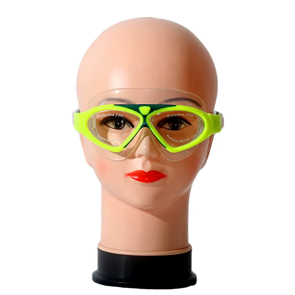 نظارة سباحة للأطفال بعدسات واسعة من LIPHS