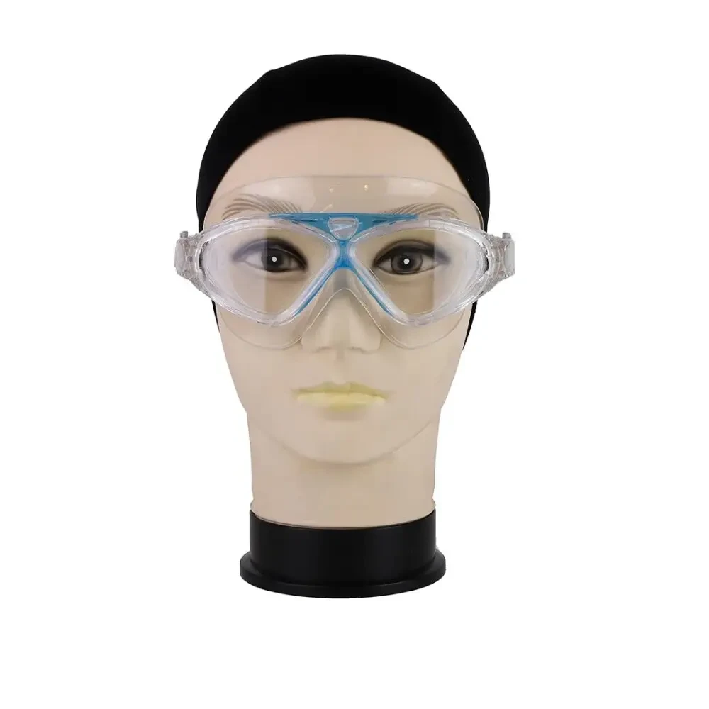 نظارة سباحة بعدسات واسعة من SPEEDO