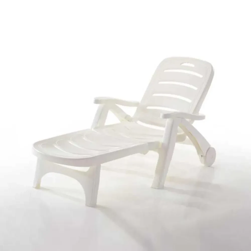 SUNBED SWIMMING POOL