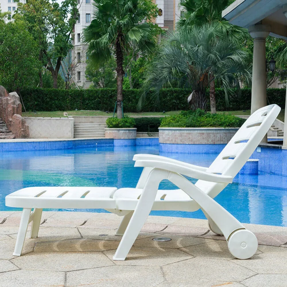 SUNBED SWIMMING POOL