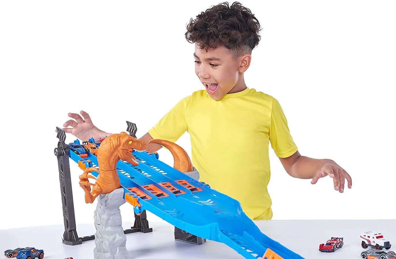 Zuru Metal Machines-Playset-Series 1 4-Lane Madness