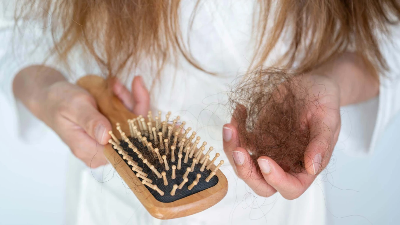 اهمية الأعشاب لتساقط الشعر