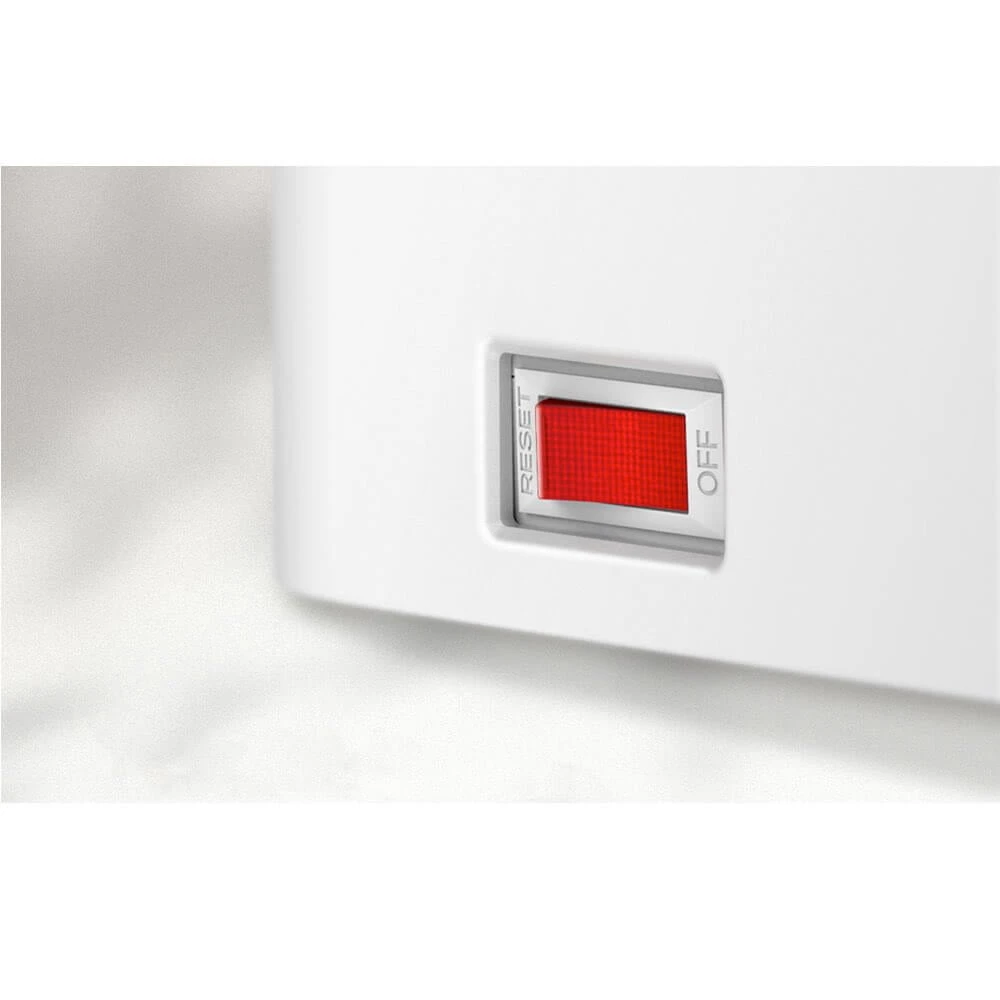 LDNIO 2500W Series Defender Series Strip Management Management Strip (5-Socket / 2-USB / 1-Type-C / 15W شاحن لاسلكي / سلك الطاقة 2M) [SN5310W]