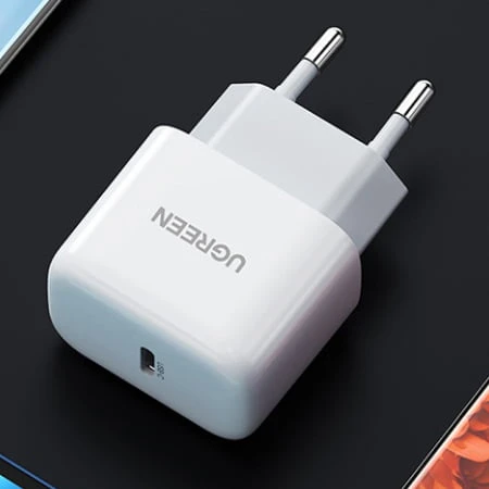 ugreen mini usb-c wall charger {20w max / size / saface charging} 10220