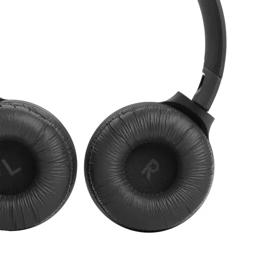 JBL Tune 510BT Wireless on-are سماعات الأذن {Bluetooth 5.0 / ما يصل إلى 40 ساعة عمر البطارية / اتصالات متعددة النقاط / تصميم قابلة للطي} jblt510btblkam