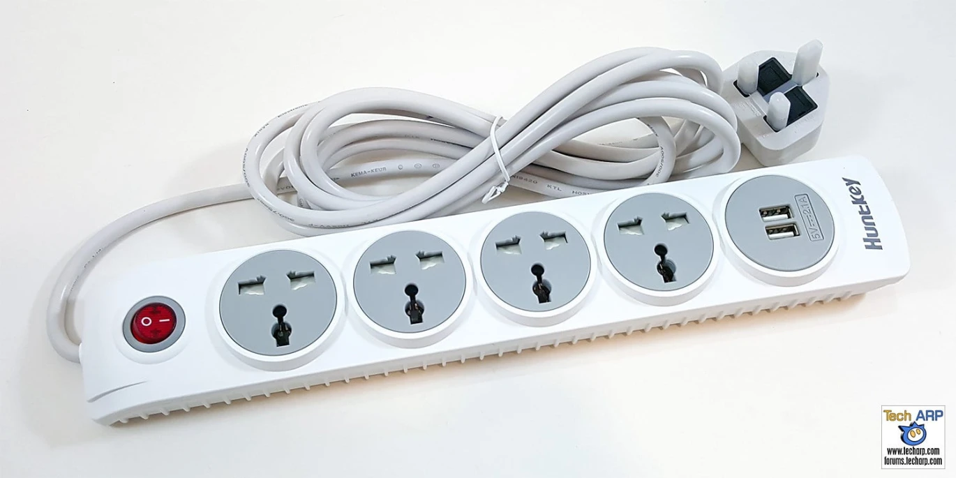 Huntkey Power Strip SZN507 {4 Socket (Universal) + 2x USB 5V / 2.1A}