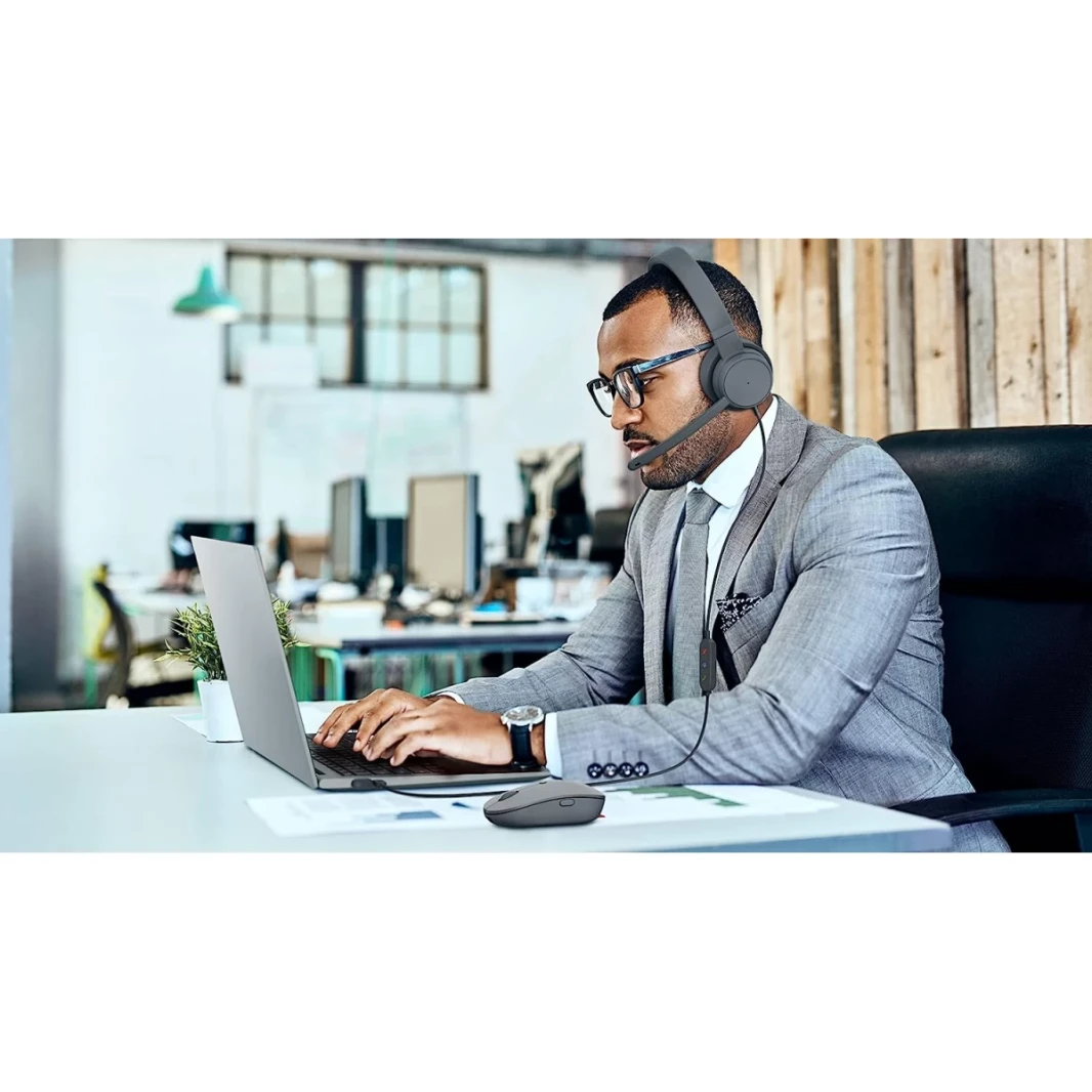 Lenovo Go USB C Active Novening Develing Headset Rotatable Boom Mic معتمدة لفرق Microsoft - Gray