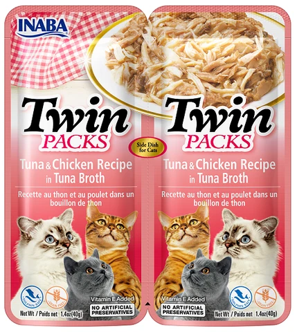 Soup for cats with chicken and tuna flavor