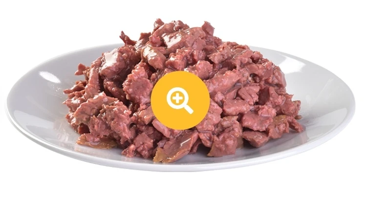 بريت شرائح البط مع المرق للقطط المعقمة