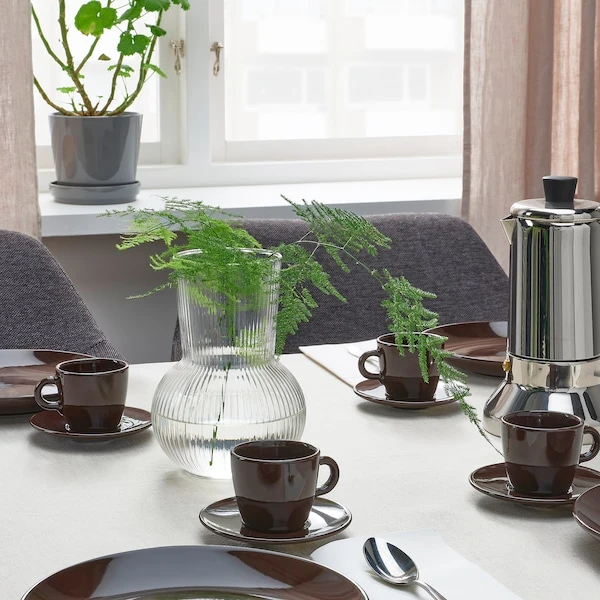 كوب وصحن, لمّاع/بني,