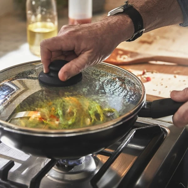 Wok with lid, non-stick coating black,