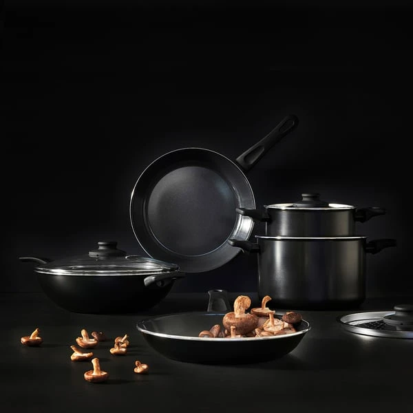 Wok with lid, non-stick coating black,