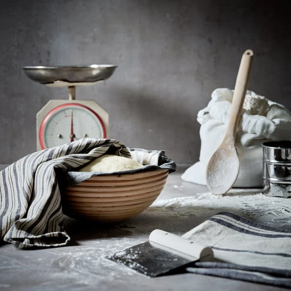 Dough cutter