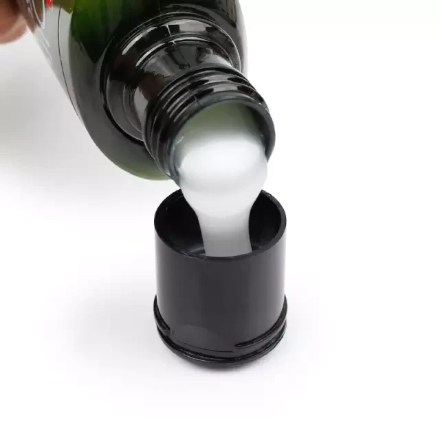 أوليفا شامبو دوج والقط