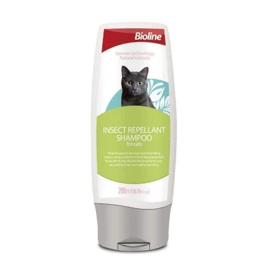 Shampoo for treatment and prevention of insects and fleas