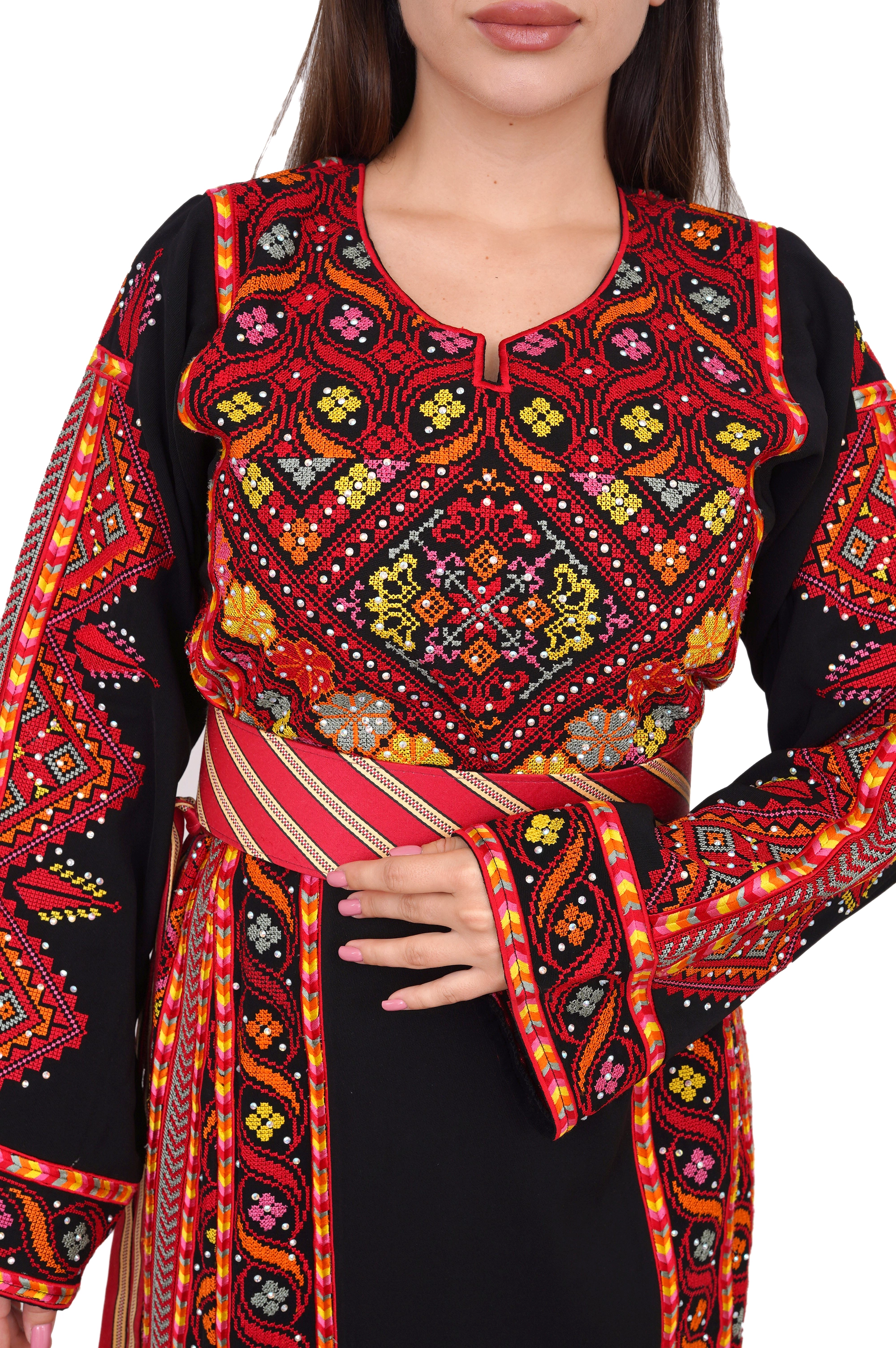 نقشة ثوب لوزة اسود و احمر
